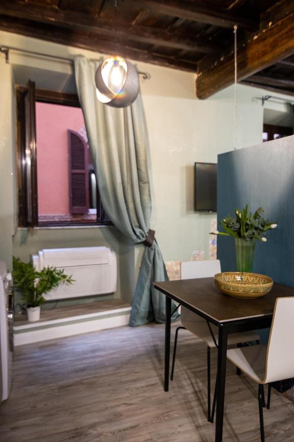 Romeathome Deluxe Suite Campo Dei Fiori Exterior photo